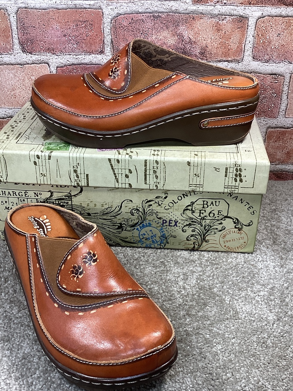 L’Artiste by Spring Step Chino womens slip on clogs size 37 eu size 6.5-7 US
